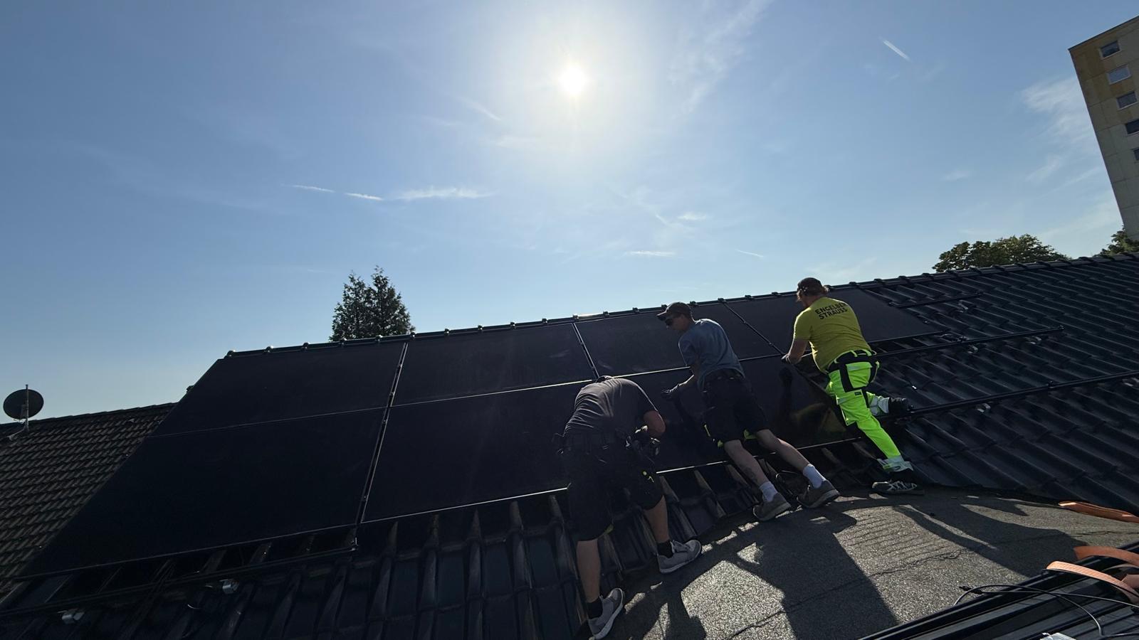 SW Photovoltaik Team aus Wuppertal im Einsatz für Remscheid
